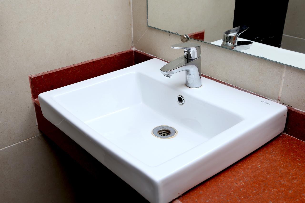 Hotel Mumbai House Andheri East, Mumbai Bagian luar foto