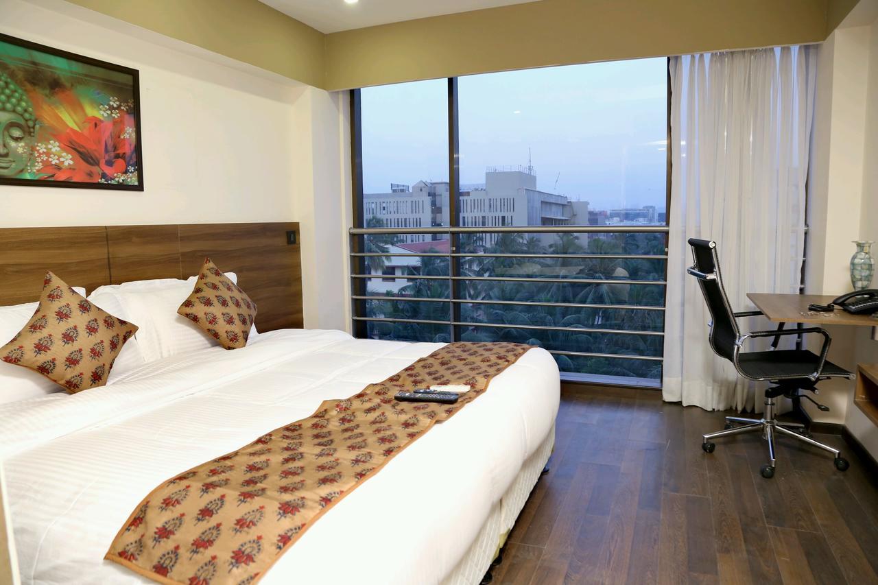 Hotel Mumbai House Andheri East, Mumbai Bagian luar foto