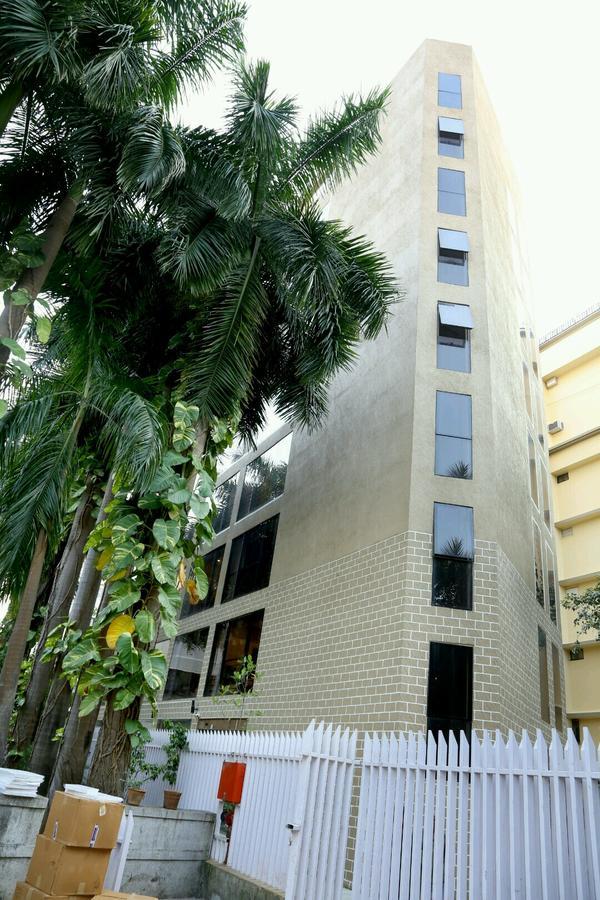 Hotel Mumbai House Andheri East, Mumbai Bagian luar foto